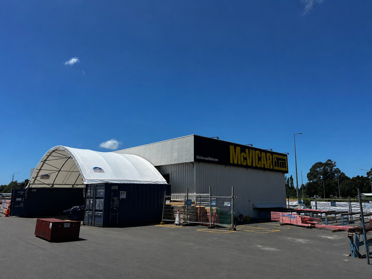 Loading bay cover shelter at ITM